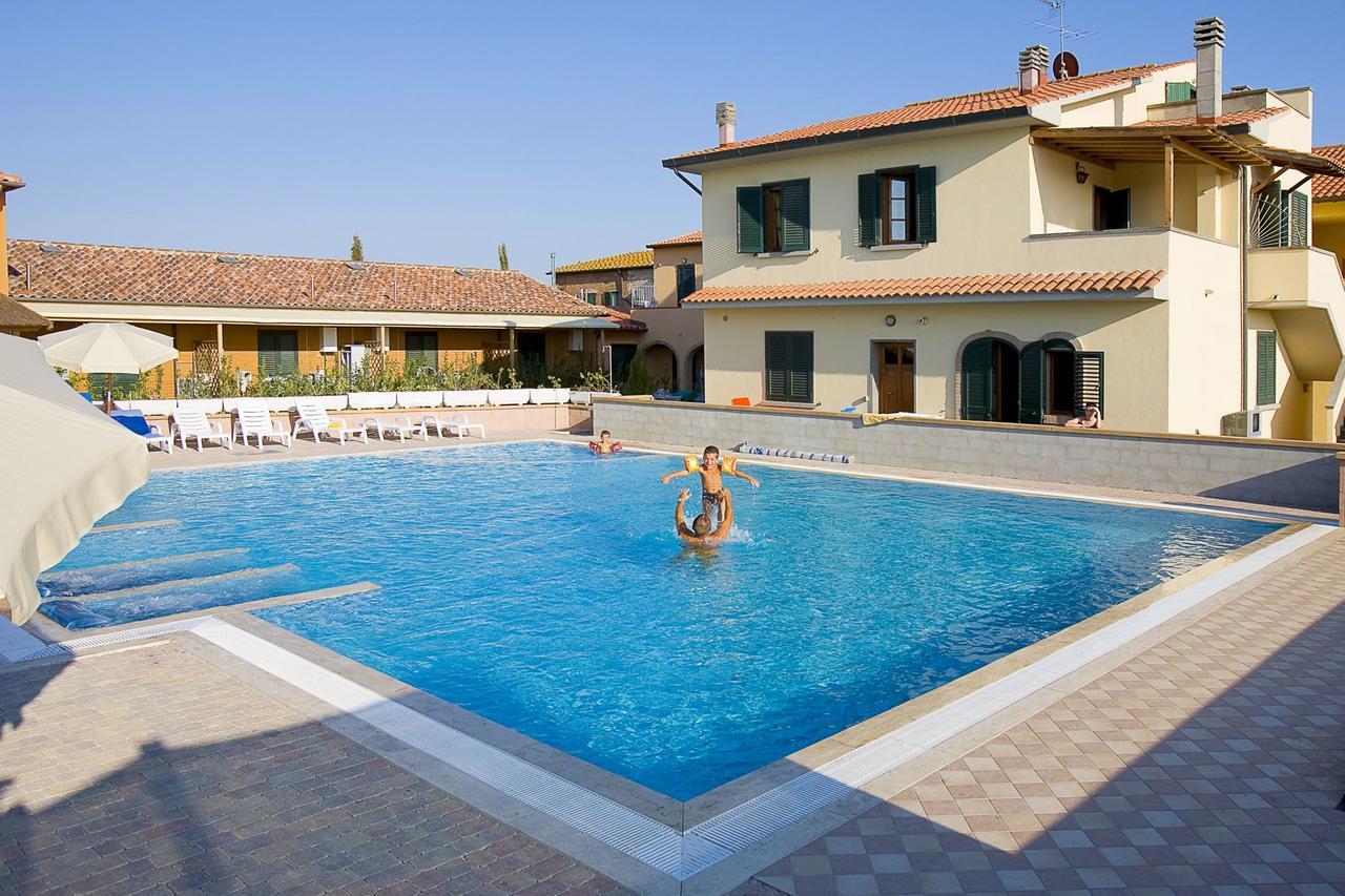 Aparthotel Borgo Guglielmo Marina di Cecina Exterior foto
